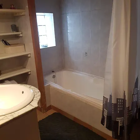 Maison Dans Un Village Calme Carla-de-Roquefort