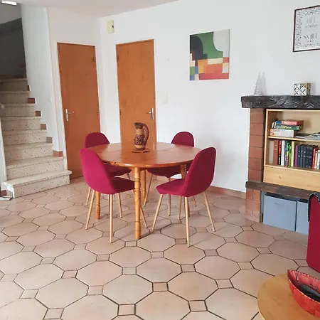 Maison Dans Un Village Calme Сasa de vacaciones